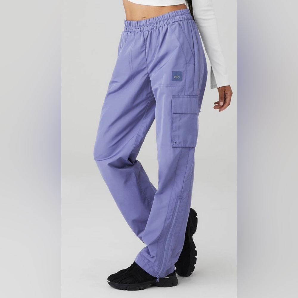 Alo Women's International Wide Leg City Pant - Infinity Blue. Size Small